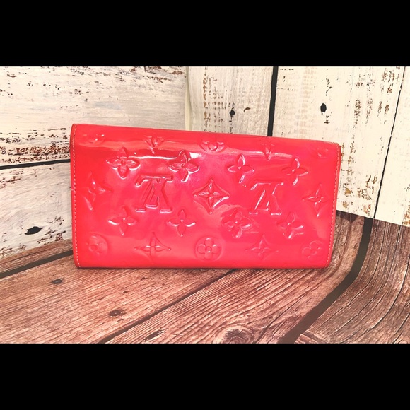 Louis Vuitton vernis wallet on chain crossbody - Picture 3 of 15